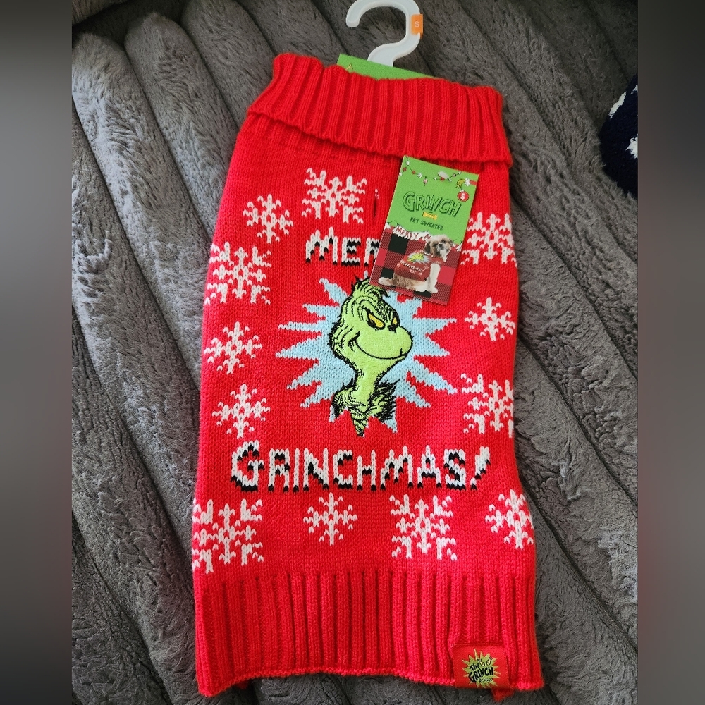 NWT Grinch Dog Sweater Size Small